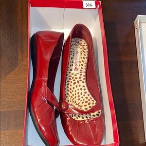 American Eagle flats